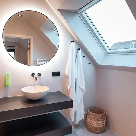 Βίλα Midi De Haan